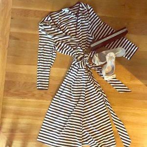 Banana Republic 3/4 sleeve wrap dress